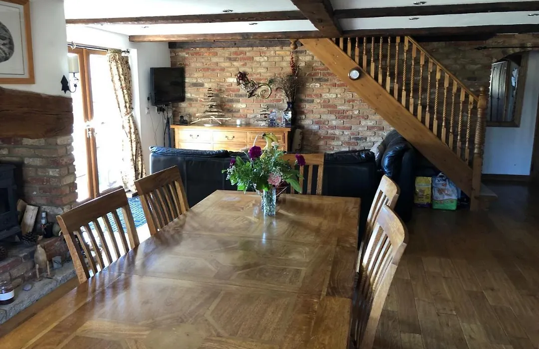 Oak Cottage-1